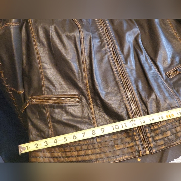 Leather jacket - Picture 9 of 9